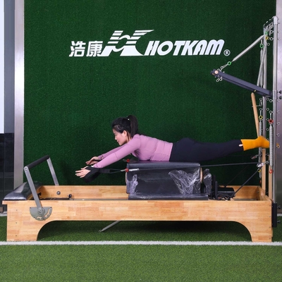 Ladende Übungs-Ausrüstung 200kg Pilates tiefe untersetzte Pilates-Reformer-Maschine
