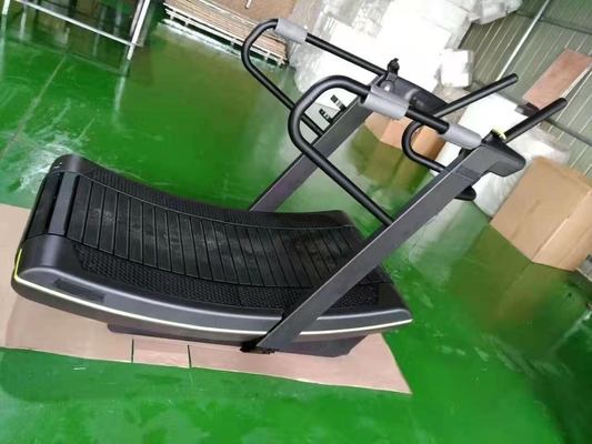 3mm Rohr-gebogener Tretmühlen-Turnhallen-Ausrüstungs-laufender Handelsbereich 1500*440mm
